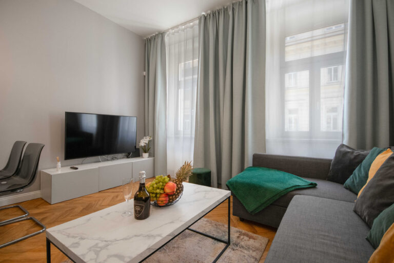 10 optimized | Downtown Residence 21
